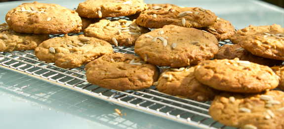 peanut-butter-and-pumpkin-seed-biscuits